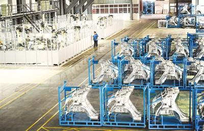 未來(lái)工廠 啥樣 機(jī)器人生 匠心 自動(dòng)化會(huì) 上網(wǎng)