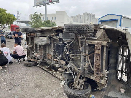 重拳出擊 多部門(mén)聯(lián)合突擊嚴(yán)打報(bào)廢機(jī)動(dòng)車回收拆解 黑窩點(diǎn)